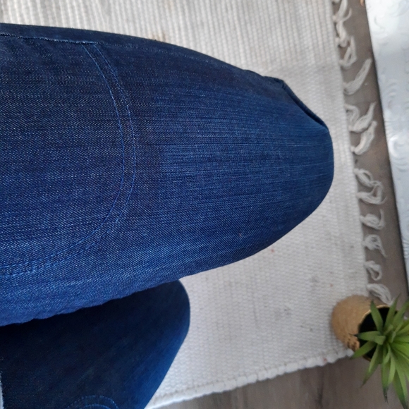 Jeans - Picture 9 of 10